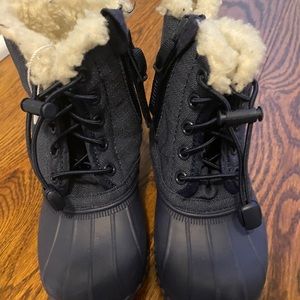Native snow boots